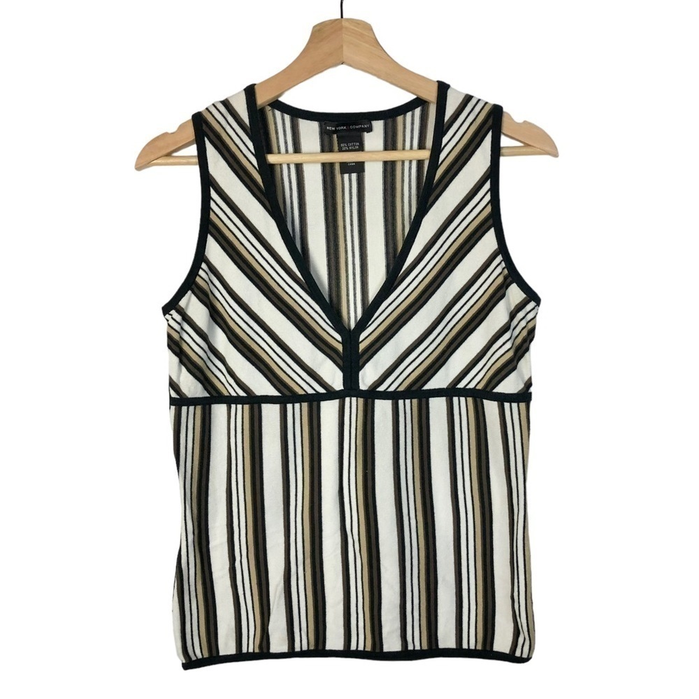 New York & Company Y2K White & Black Stripe Knit Tank Top M